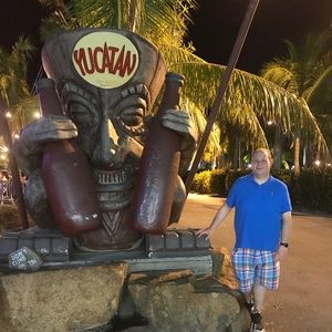 Meet your Posher, Alex